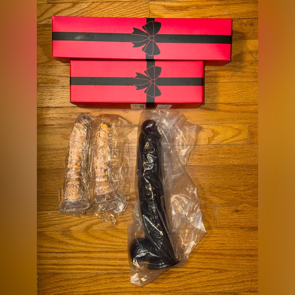BNIB Set of 3 Novelty Silicone Toys